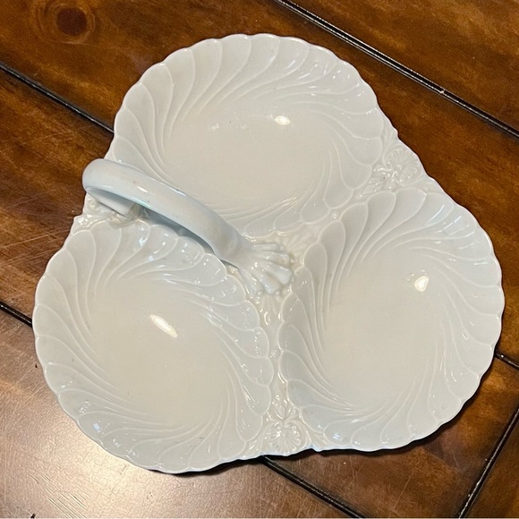 Vintage White Porcelain Divided Serving Dish – Shell Pattern with Handle - Picture 1 of 13